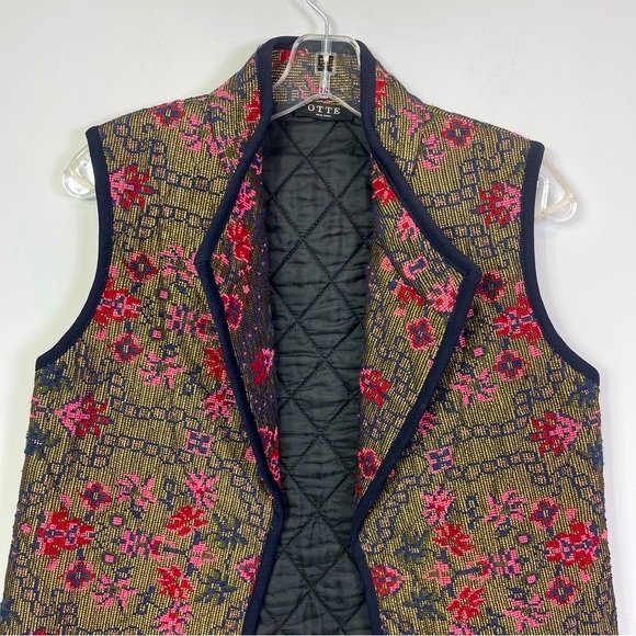 ShopBop Otte New York Chloe Quilted Tapestry Floral Metallic Embroidered Vest S - Picture 9 of 16